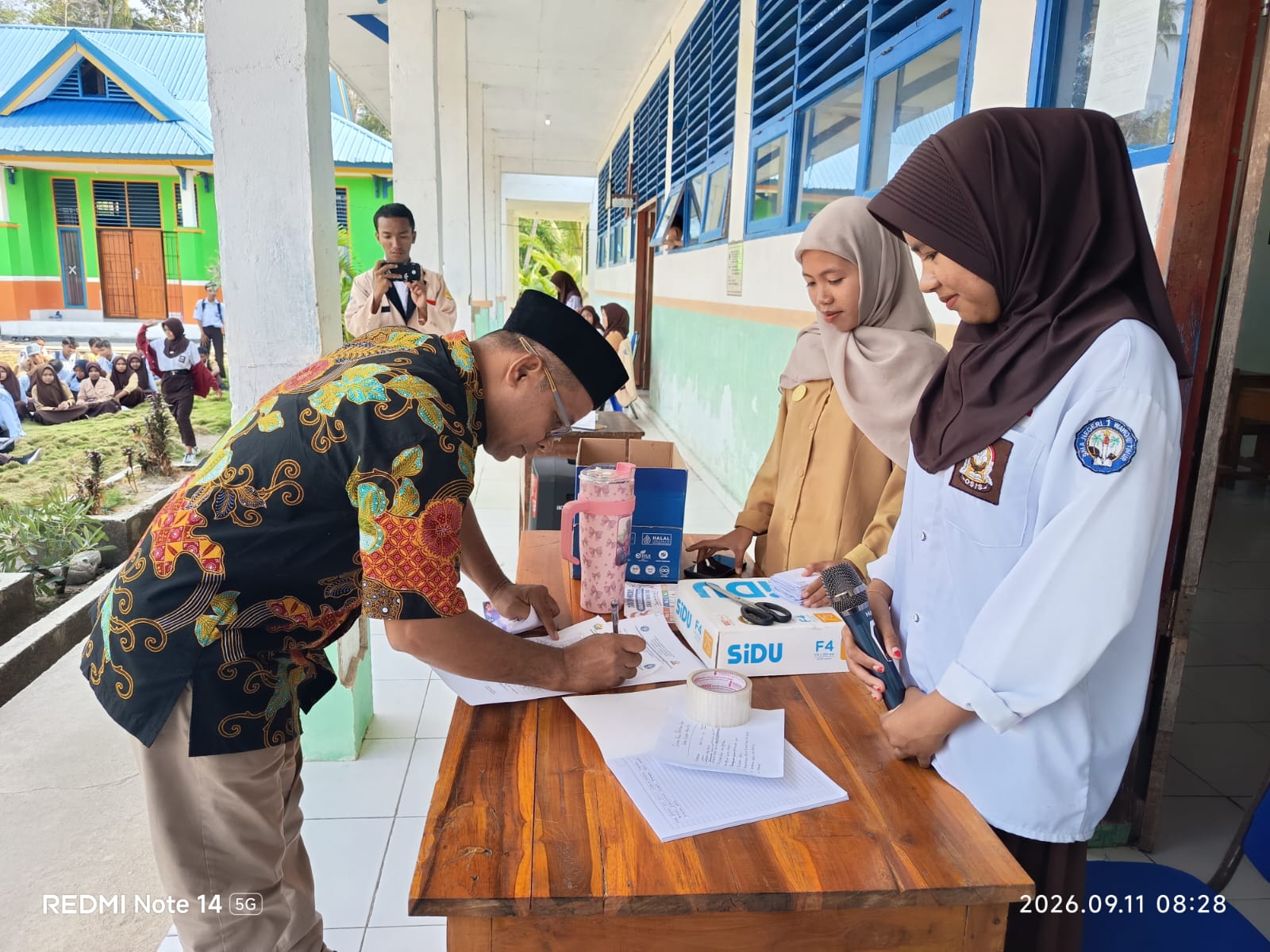 Belajar Berdemokrasi, Siswa SMA Negeri 2 Konawe Kepulauan Gelar Pemilihan Ketua OSIS Periode 2026/2027